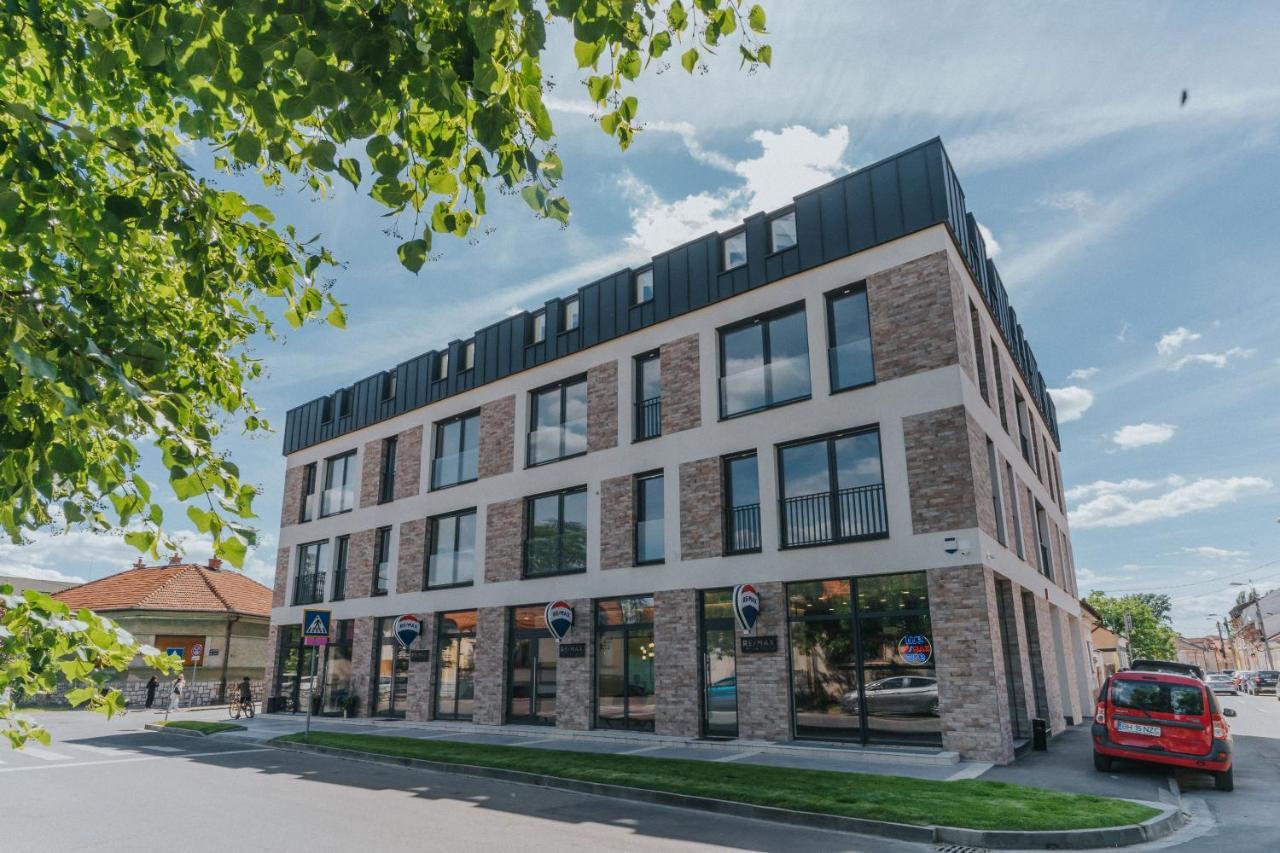 Skylight Loft Near City Center Oradea Exterior photo