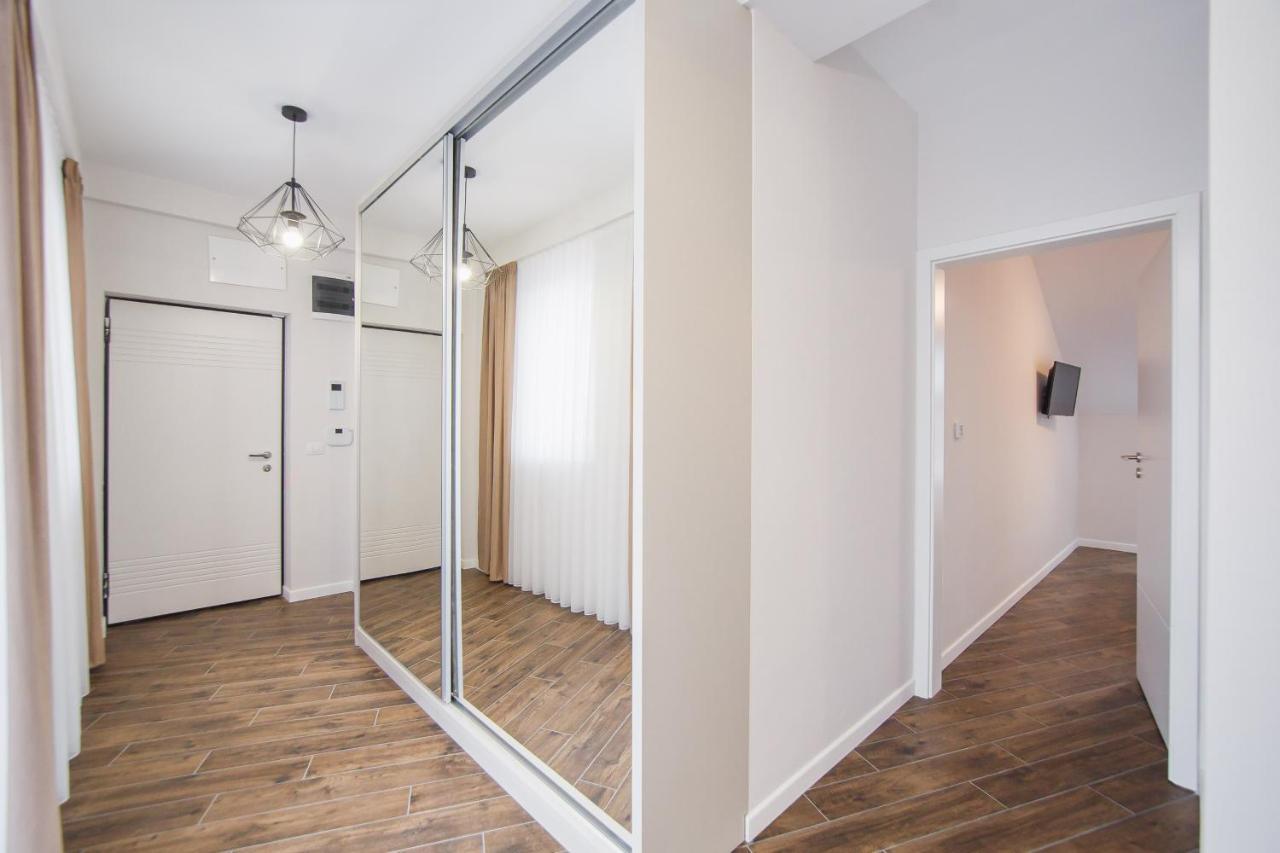 Skylight Loft Near City Center Oradea Exterior photo