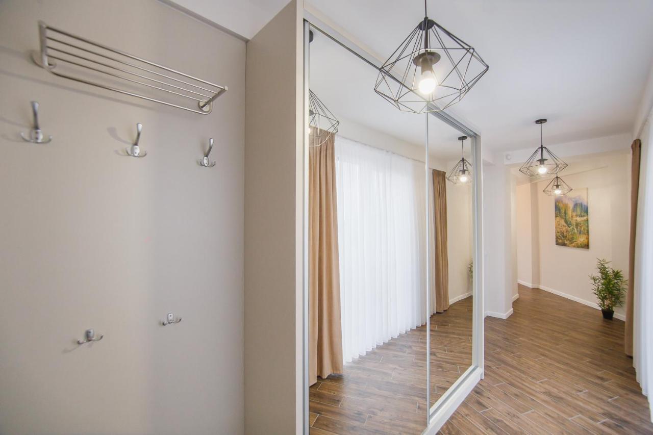 Skylight Loft Near City Center Oradea Exterior photo